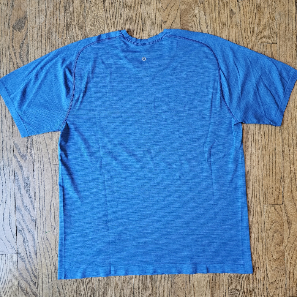 Lululemon Athletica Vent Tech Vibrant Blue Short Sleeve Tee Size XL
